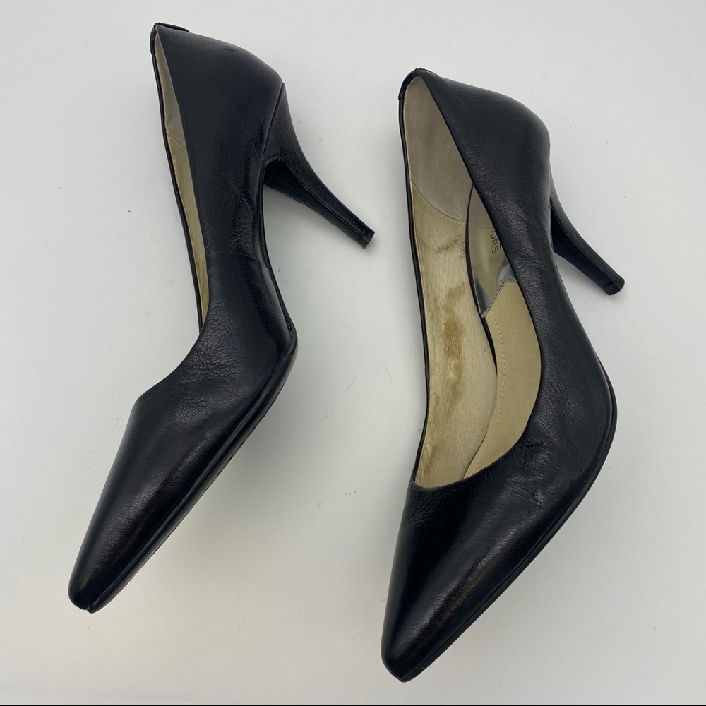 Michael Kors Pointed Toe Leather Pumps 8 - Picture 7 of 11
